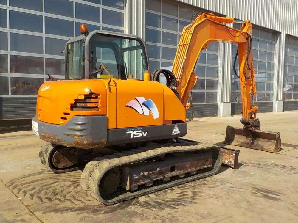DOOSAN 75V mini excavator - Photo 3