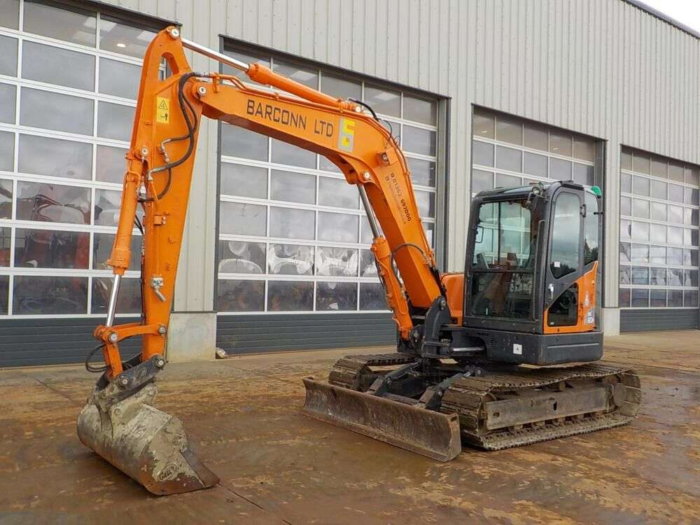 DOOSAN DX80R mini excavator - Photo 1