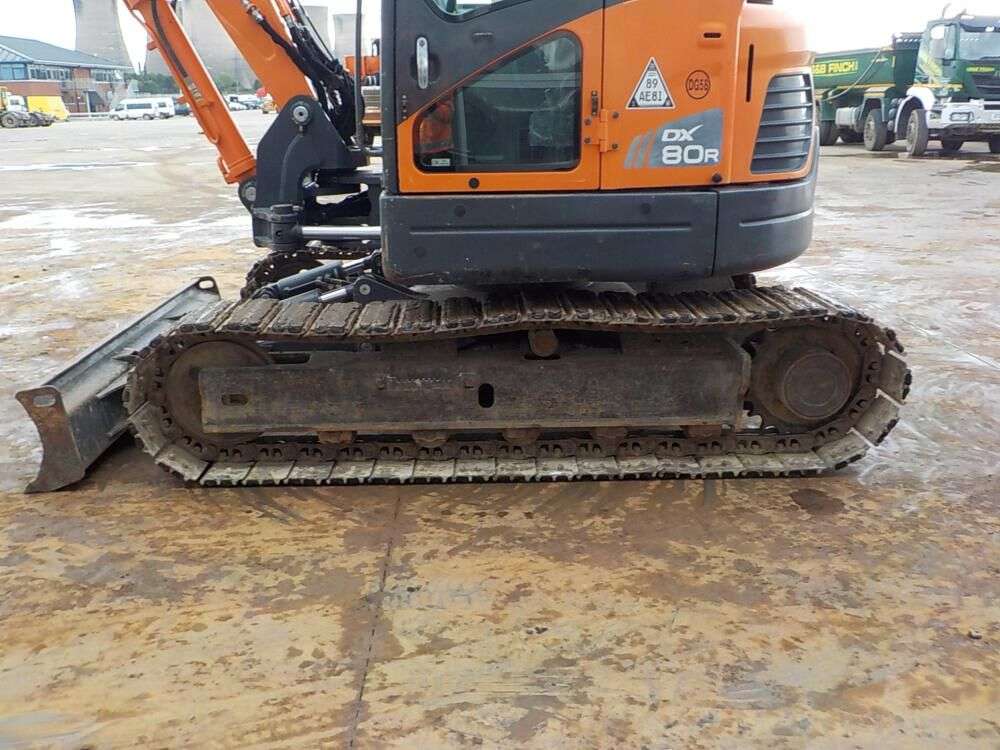 DOOSAN DX80R mini excavator - Photo 20