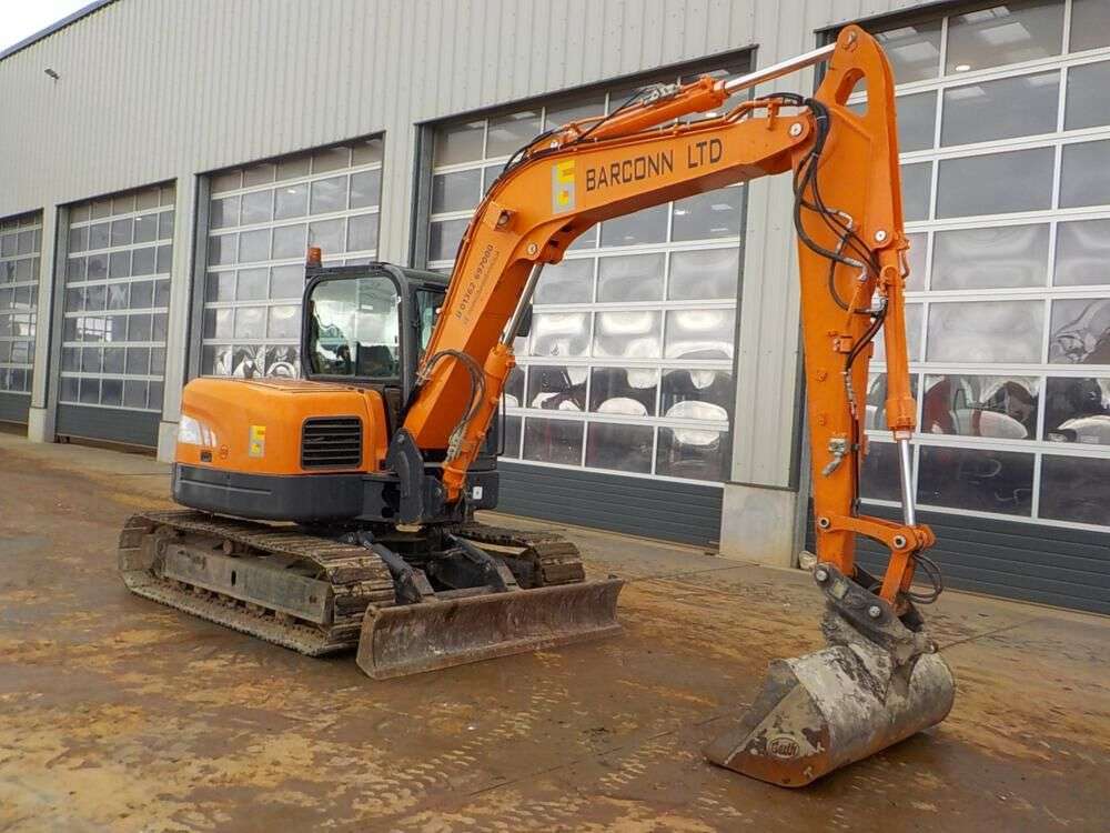 DOOSAN DX80R mini excavator - Photo 4