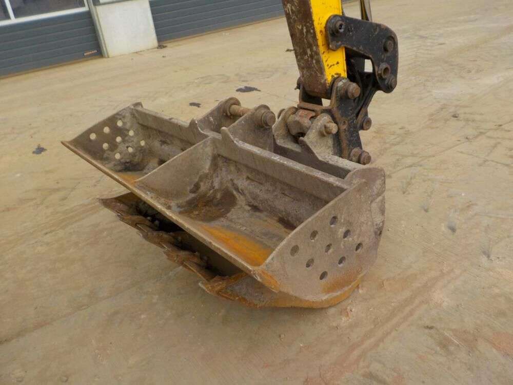 JCB 85Z-1 mini excavator - Photo 5