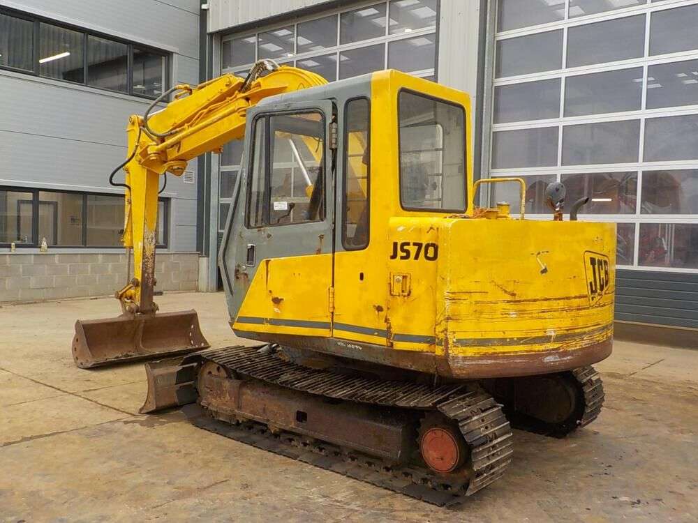 JCB JS70 mini excavator - Photo 2