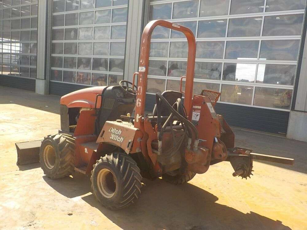 DITCH-WITCH RT40 trencher - Photo 2