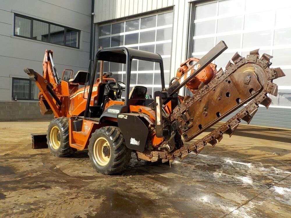 DITCH-WITCH RT90 trencher - Photo 2
