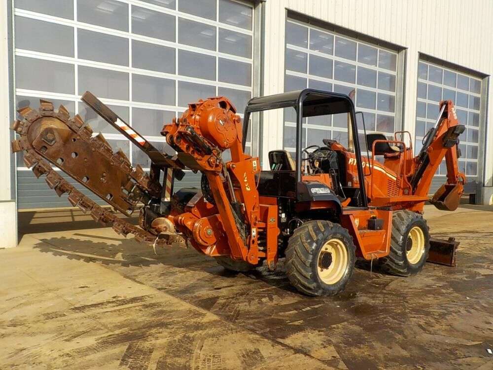 DITCH-WITCH RT90 trencher - Photo 3