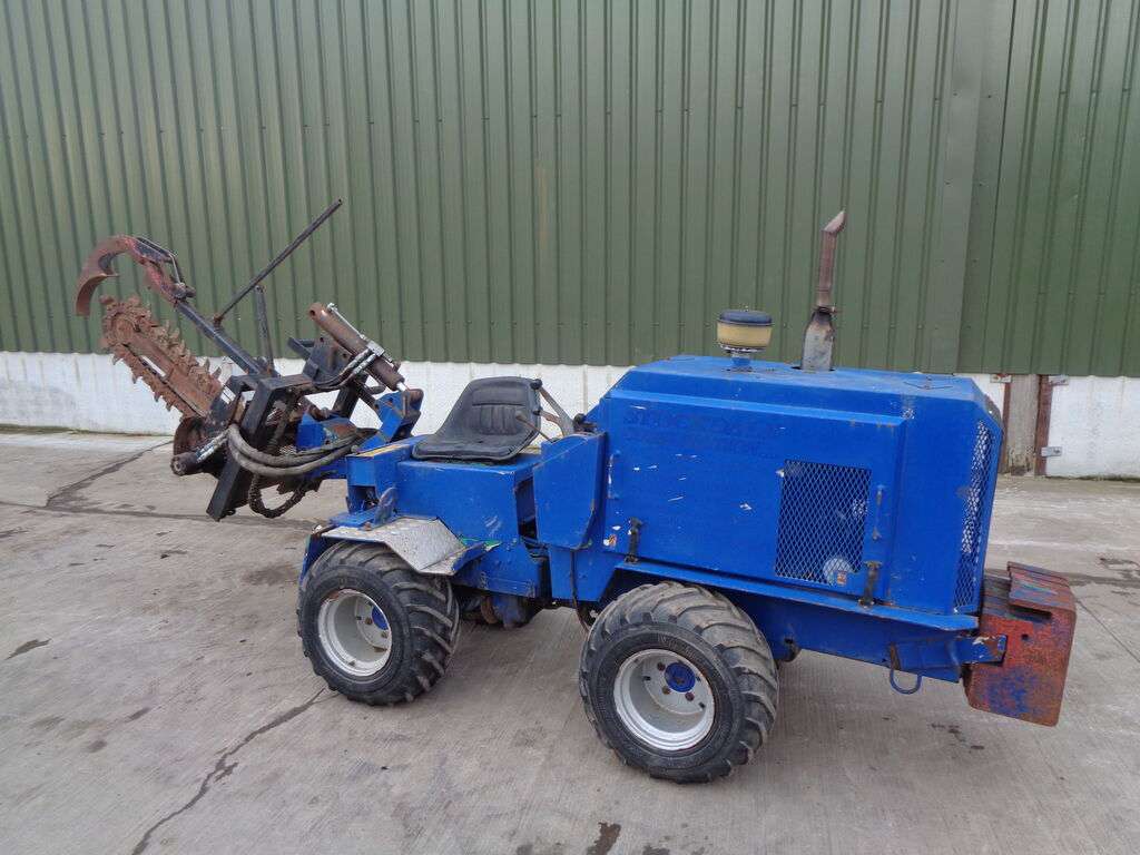 CASE Maxi Articulated trencher - Photo 2