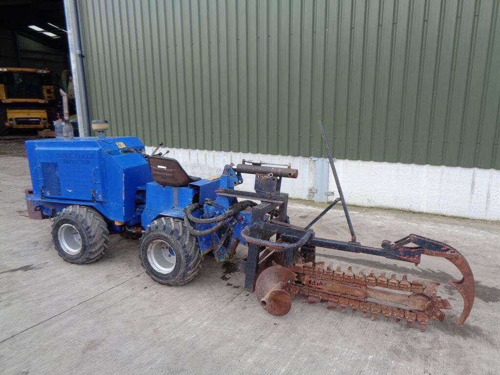 CASE Maxi Articulated trencher - Photo 5