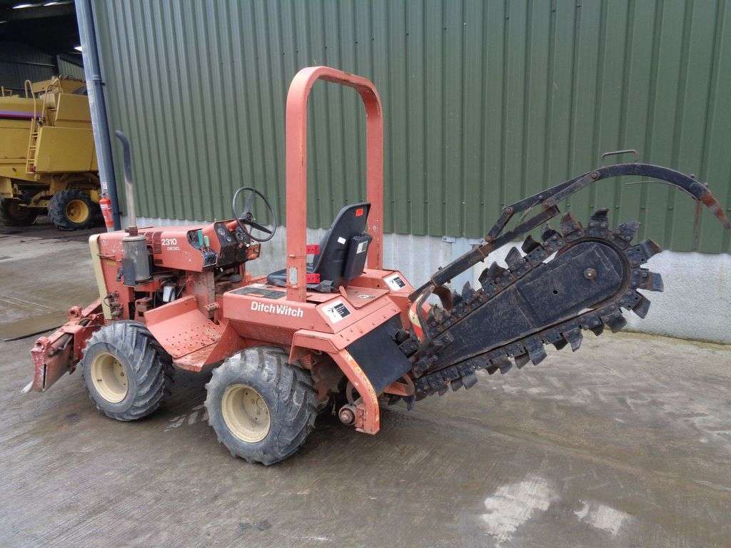 DITCH-WITCH 2310 Diesel Trencher trencher - Photo 4